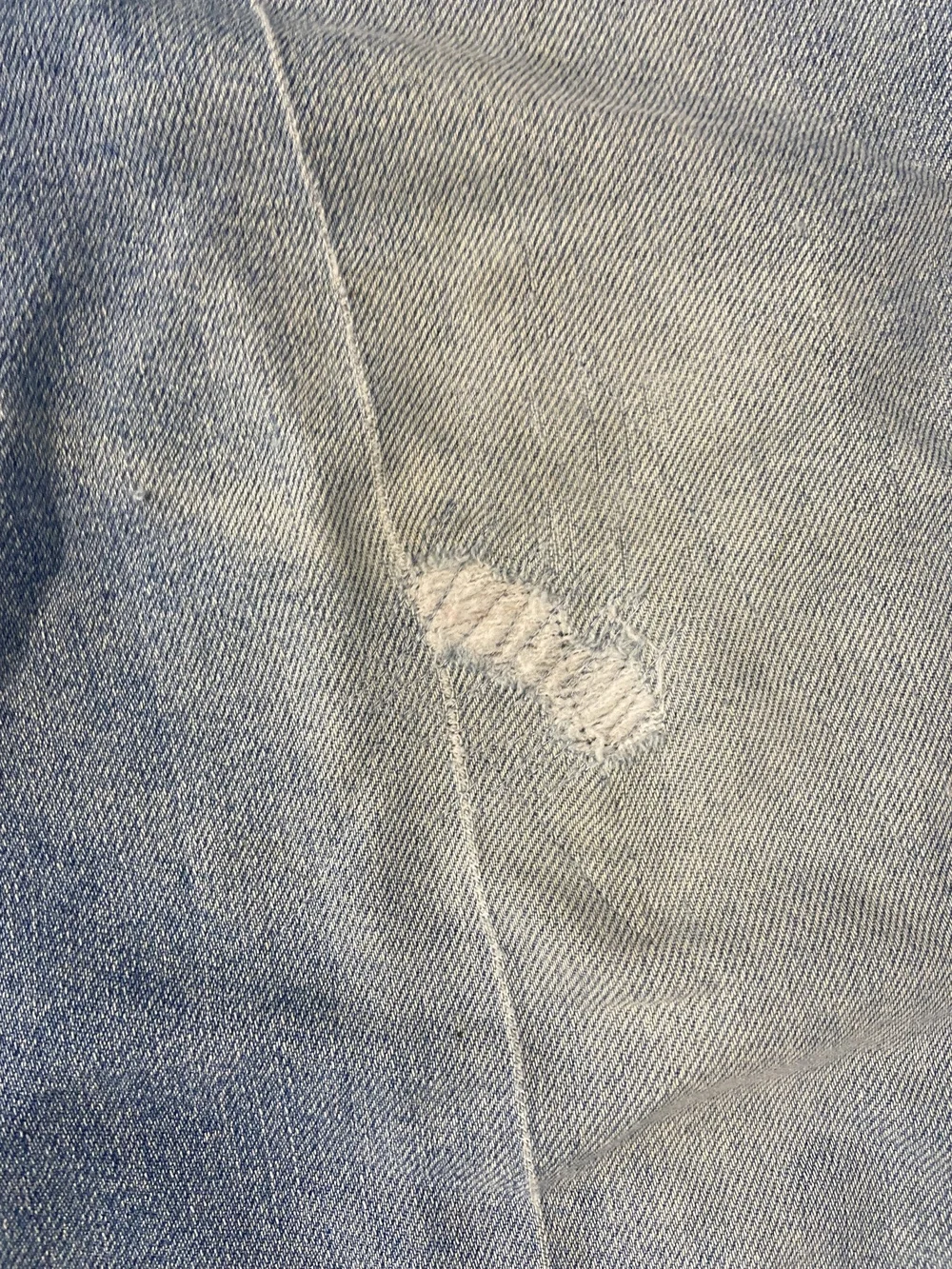 Levis 540 Jeans Mens 40x30 Flex Comfort Fit Relaxed Tapered Distressed Denim